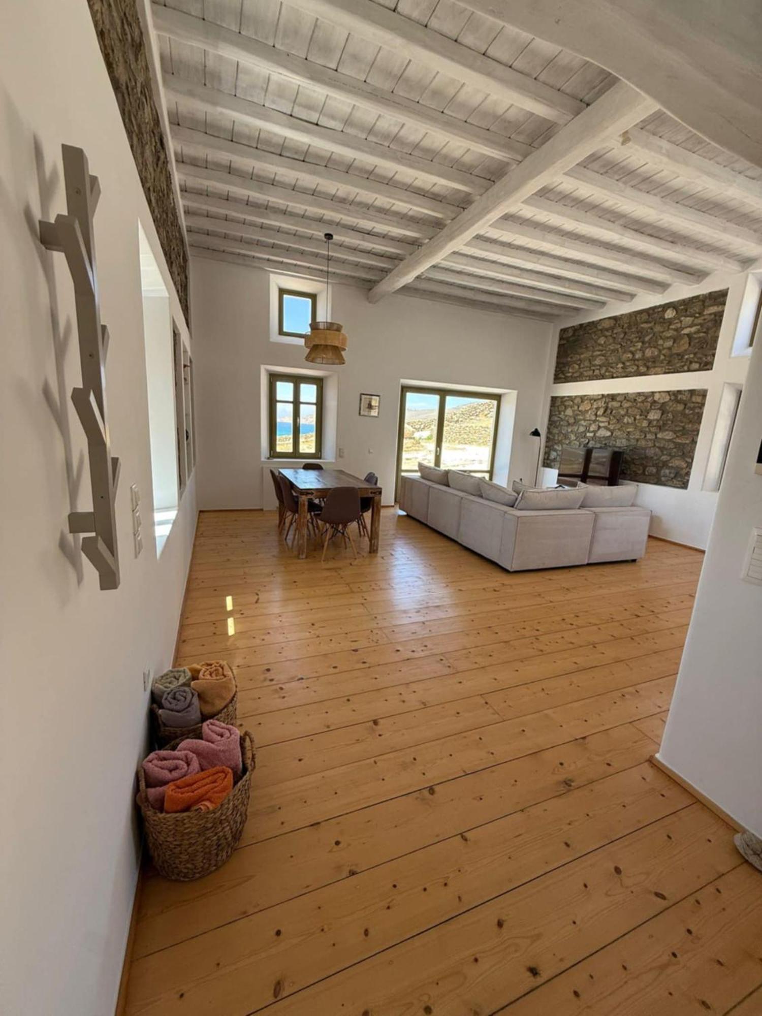Aviola Mykonos *